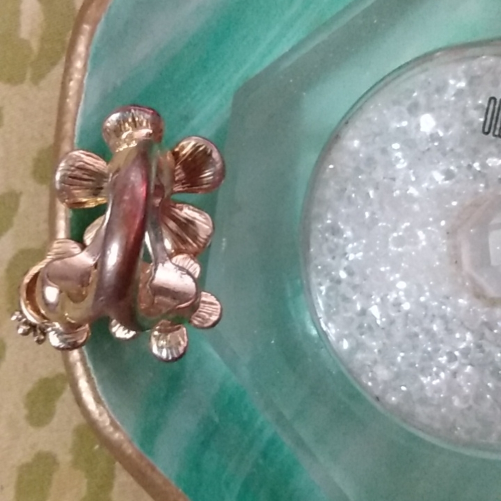 Betsey Johnson Monkey ring. - Picture 4 of 4